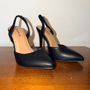Torrid Black Slingback Heels Size 7WW